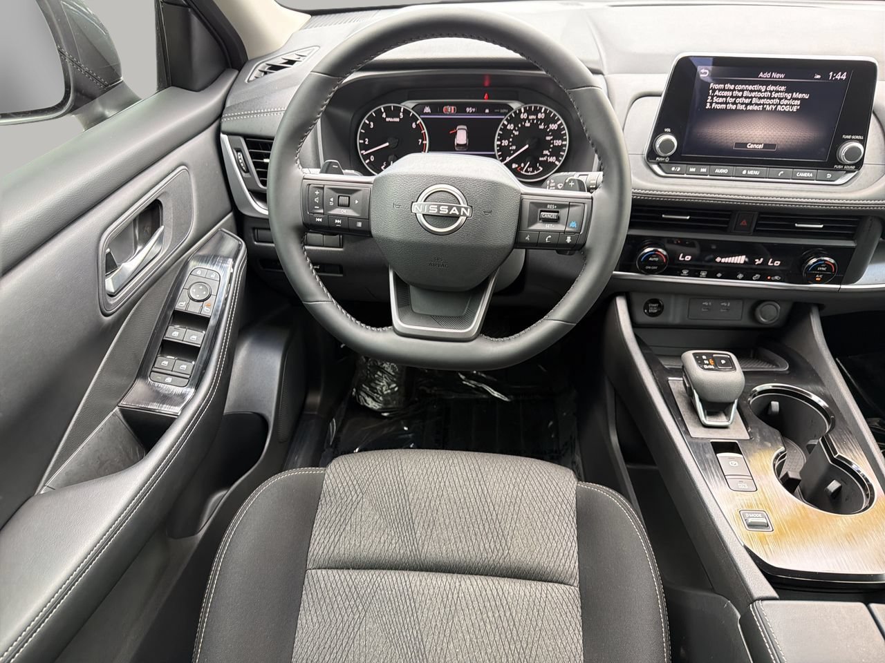 Used 2026 Nissan Rogue SV FWD image 14