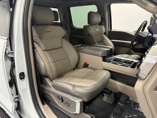 Certified 2026 Ford F450 Platinum w/ Platinum Plus Package AWD/4WD image 37