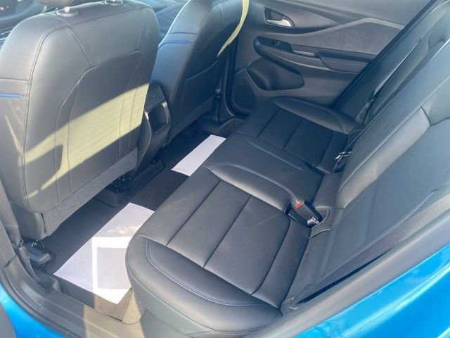 Used 2025 Buick Envista Sport Touring w/ Convenience I Package FWD image 21