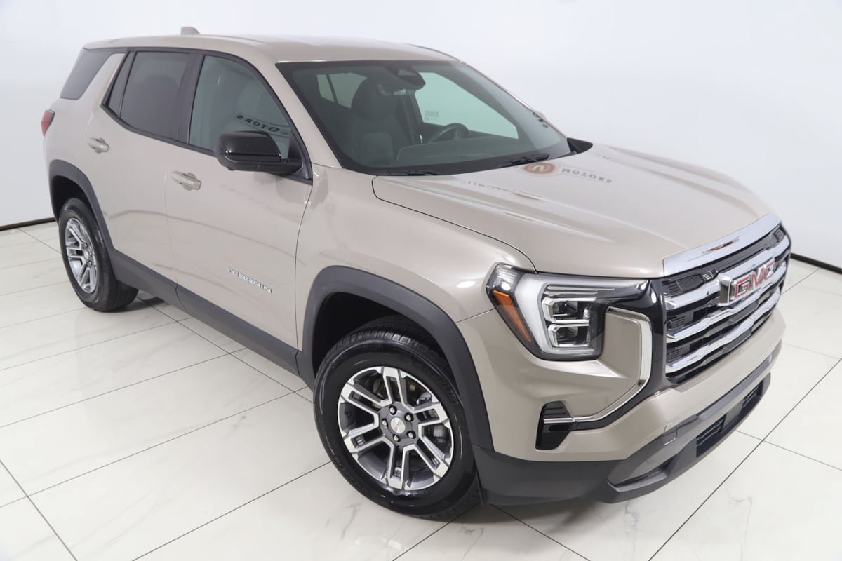 Used 2025 GMC Terrain Elevation w/ Technology Package II AWD/4WD image 18