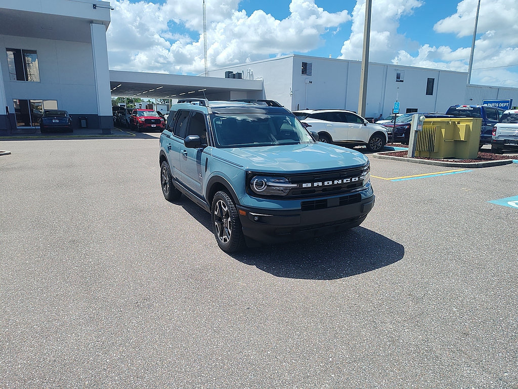 Certified 2023 Ford Bronco Sport Outer Banks w/ Tech Package AWD/4WD image 4
