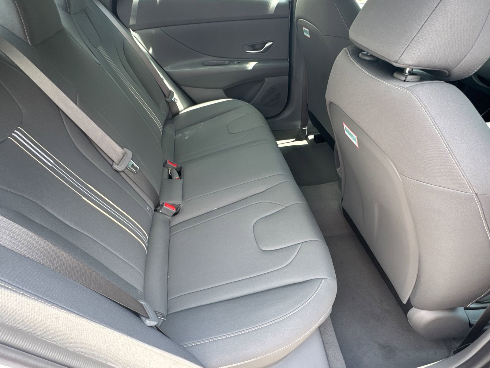 Certified 2025 Hyundai Elantra Sport image 15