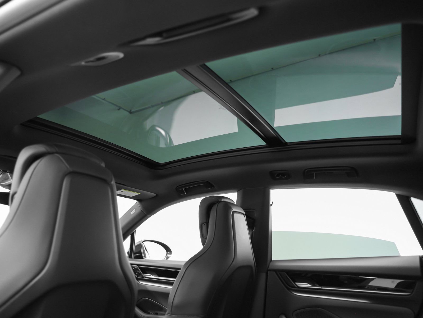 Certified 2025 Porsche Macan 4 Electric image 41