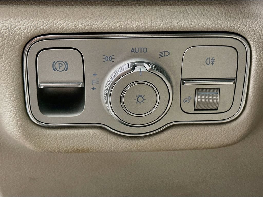 Certified 2023 Mercedes-Benz GLS 450 4MATIC image 11