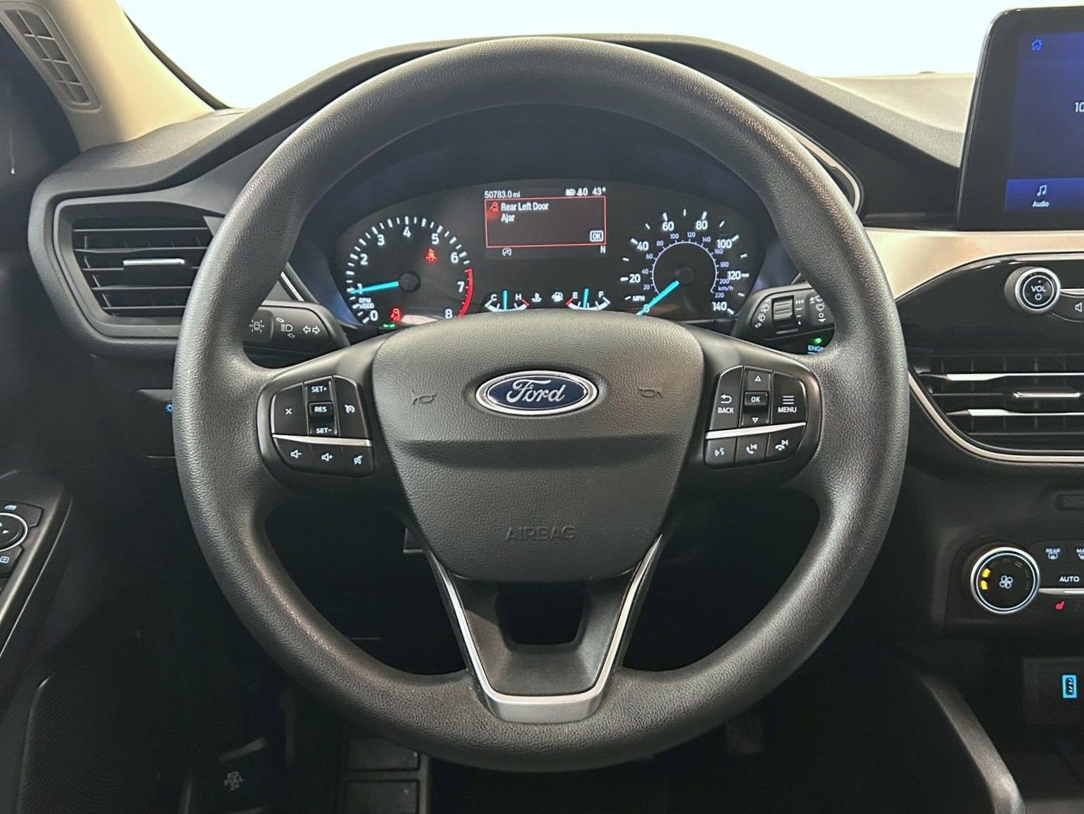 Used 2020 Ford Escape SE image 11
