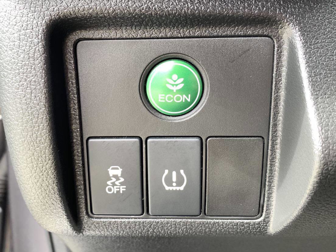 Used 2016 Honda HR-V LX image 13