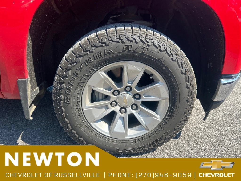 Used 2022 Chevrolet Silverado 1500 LT AWD/4WD image 16
