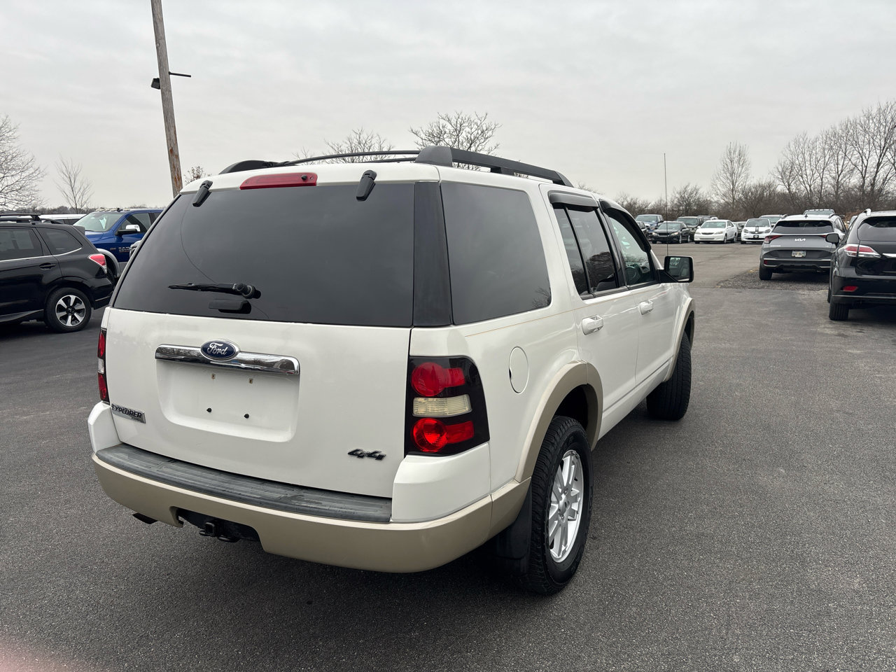 Used 2010 Ford Explorer Eddie Bauer image 6