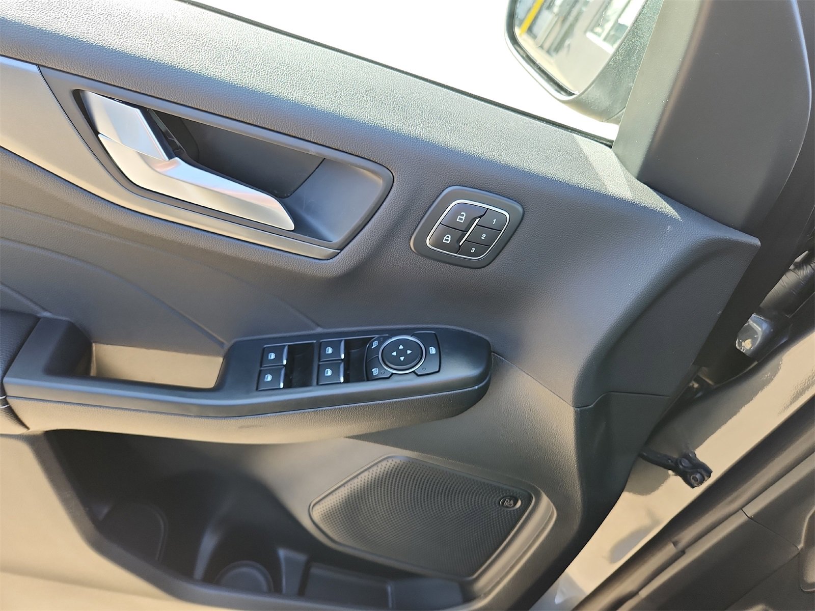 New 2026 Ford Escape Active w/ Active Premium Tech Pack image 18