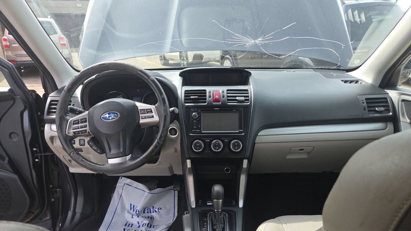 Used 2015 Subaru Forester 2.5i Touring w/ Eyesight & Navigation System AWD/4WD image 16