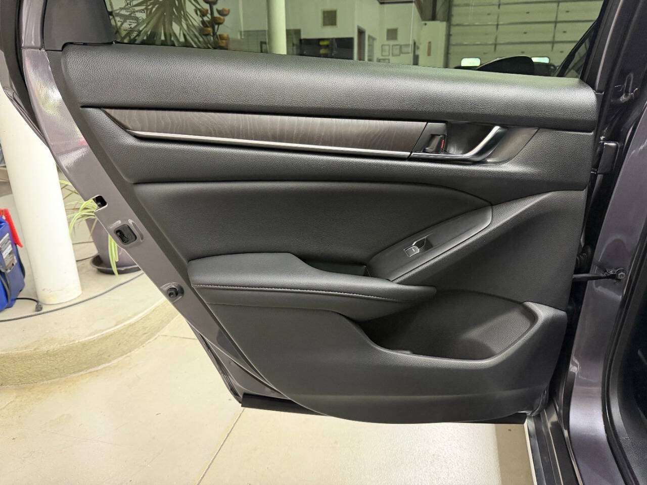 Used 2019 Honda Accord EX-L image 12