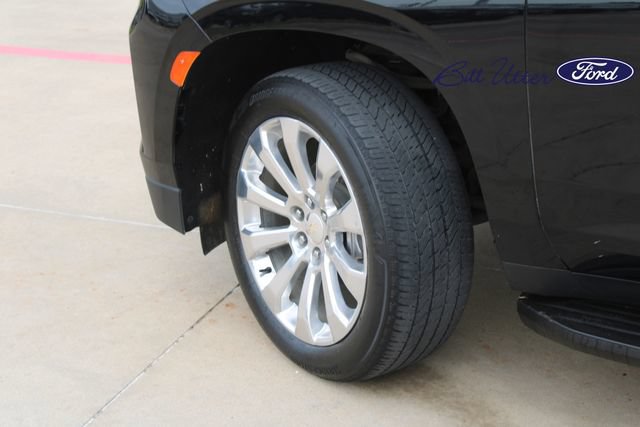 Used 2024 Chevrolet Suburban Premier w/ Premium Package AWD/4WD image 9