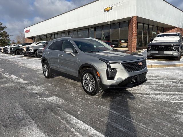 Used 2024 Cadillac XT4 Premium Luxury image 1