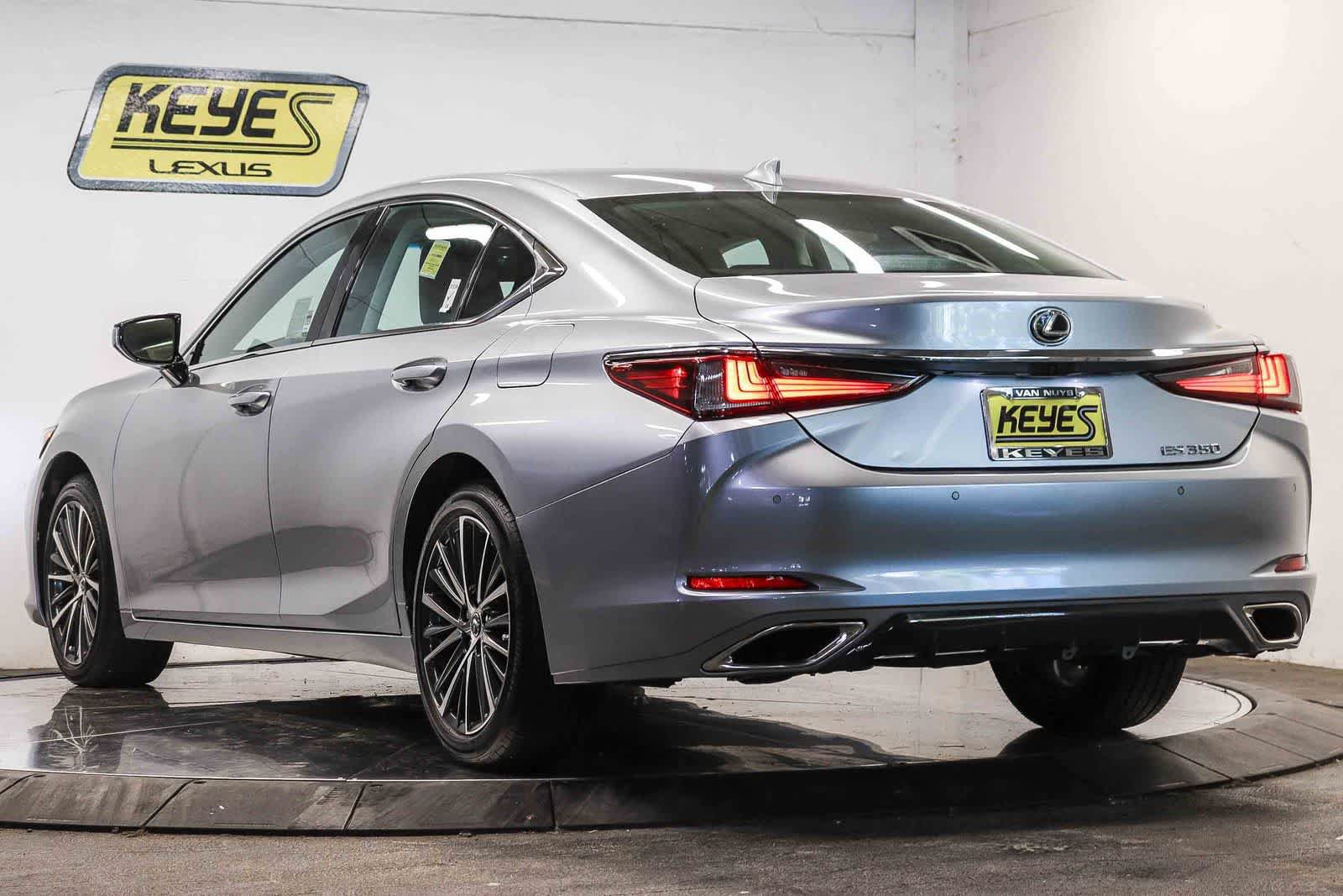Used 2024 Lexus ES 350 w/ Premium Package FWD image 2