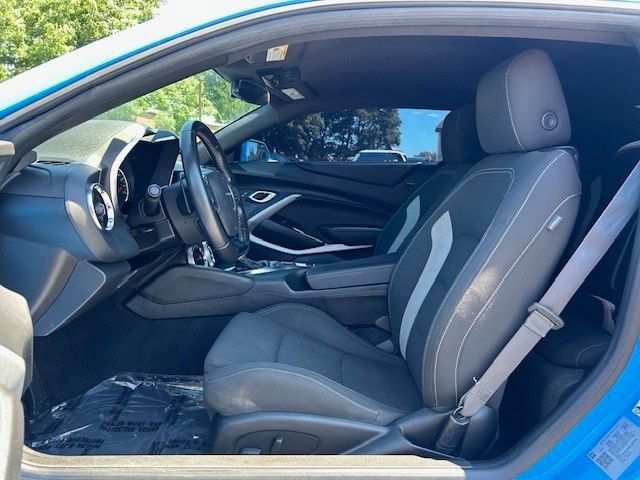Used 2022 Chevrolet Camaro LT RWD image 11