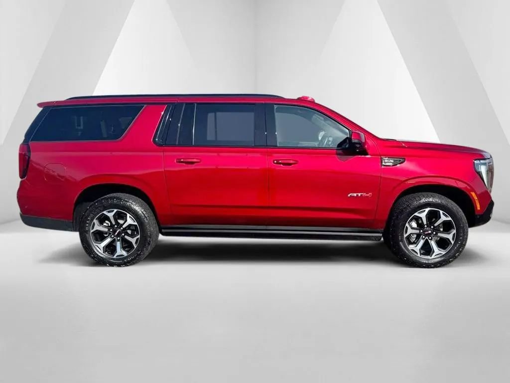 Used 2025 GMC Yukon XL AT4 Ultimate AWD/4WD image 8