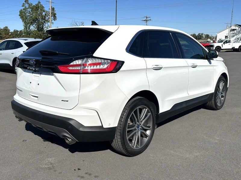 Used 2021 Ford Edge Titanium w/ Equipment Group 301A image 3