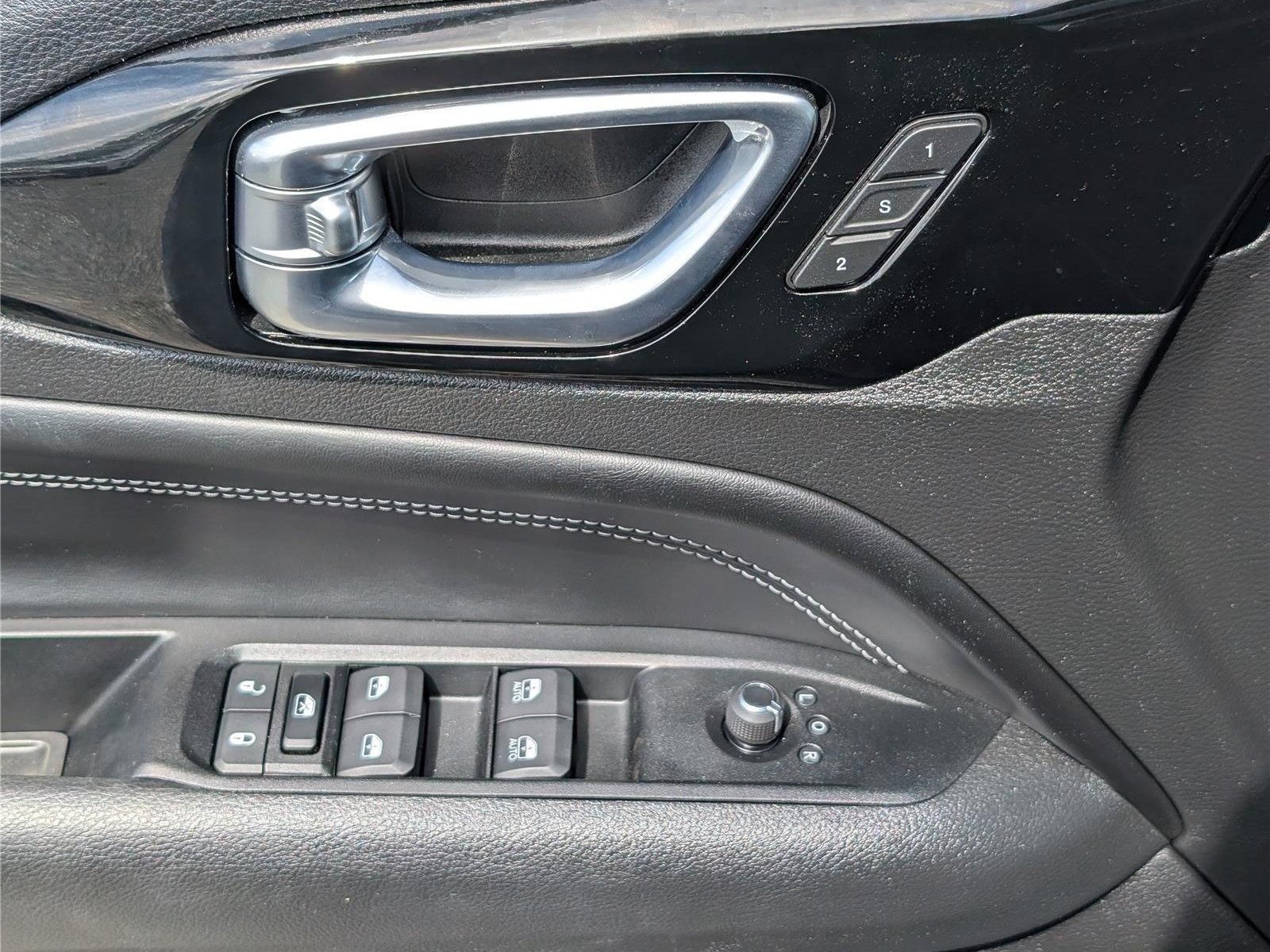 Used 2022 Jeep Compass High Altitude AWD/4WD image 19