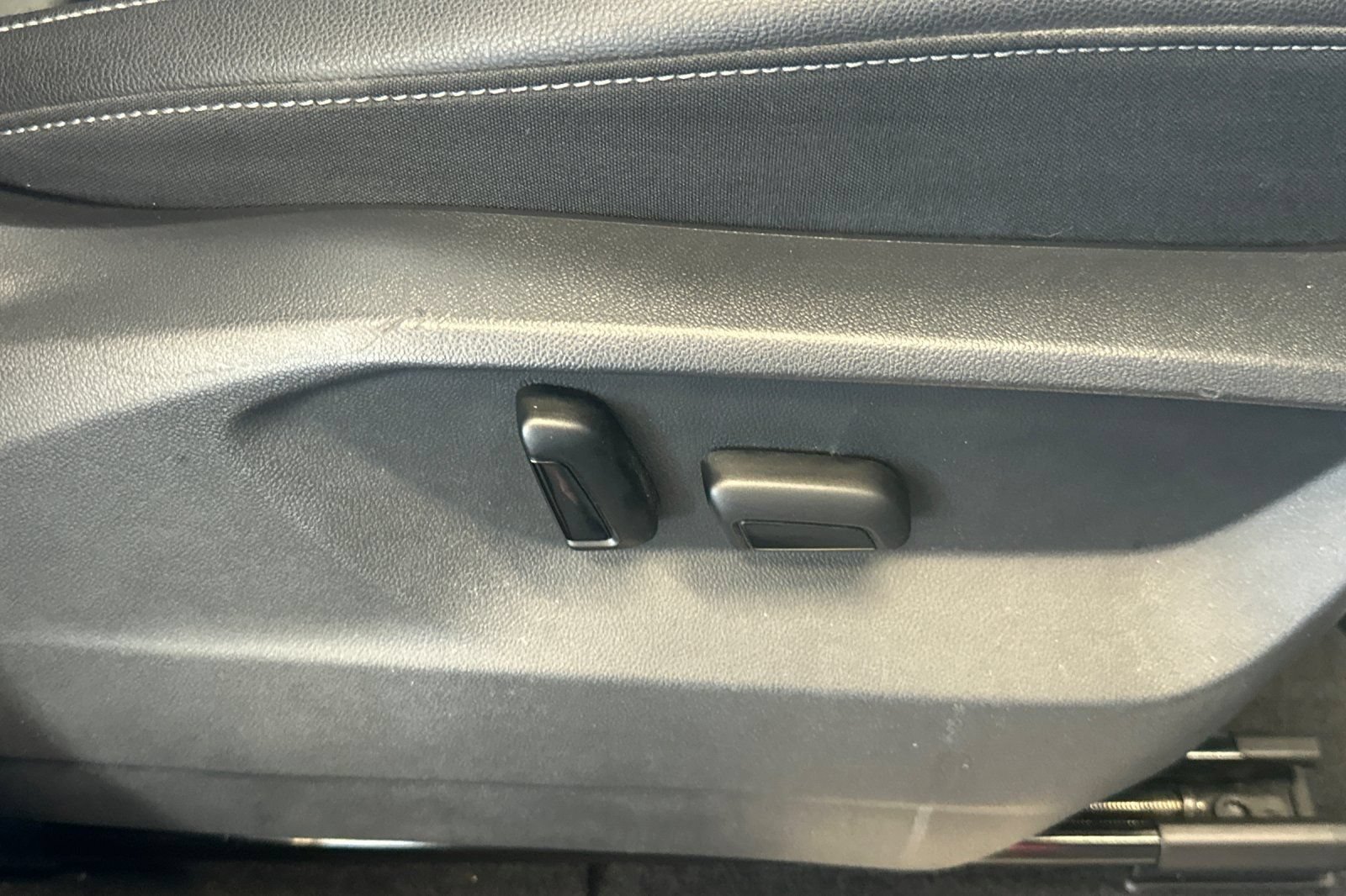 Used 2018 Volkswagen Atlas SEL AWD/4WD image 22