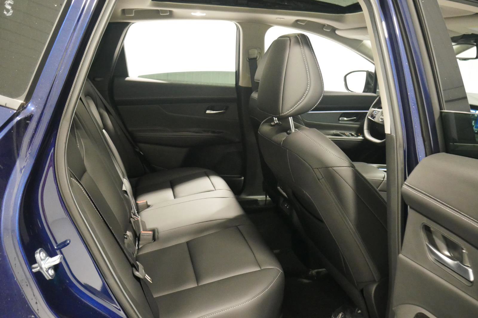 New 2025 Nissan Murano SL image 17