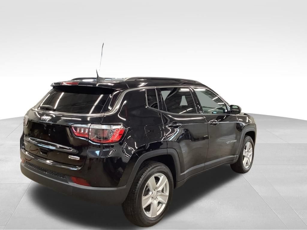 Used 2022 Jeep Compass Latitude w/ Convenience Group AWD/4WD image 30