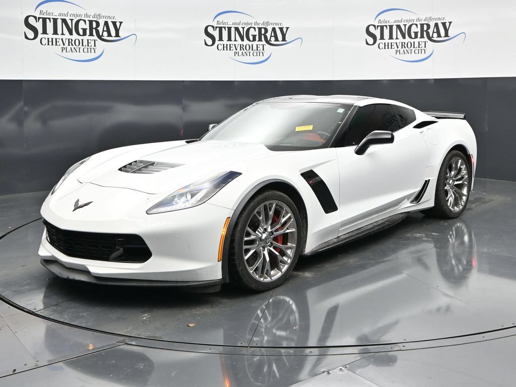 Used 2018 Chevrolet Corvette Z06 RWD image 3