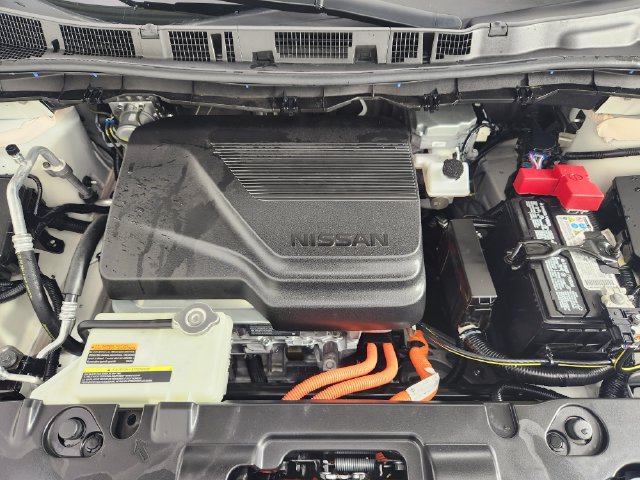 Used 2025 Nissan Leaf S FWD image 31
