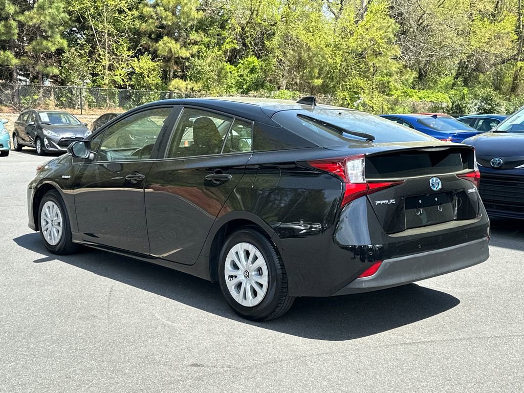 Used 2022 Toyota Prius LE image 3