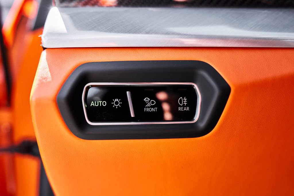 Used 2022 Lamborghini Urus AWD/4WD image 54