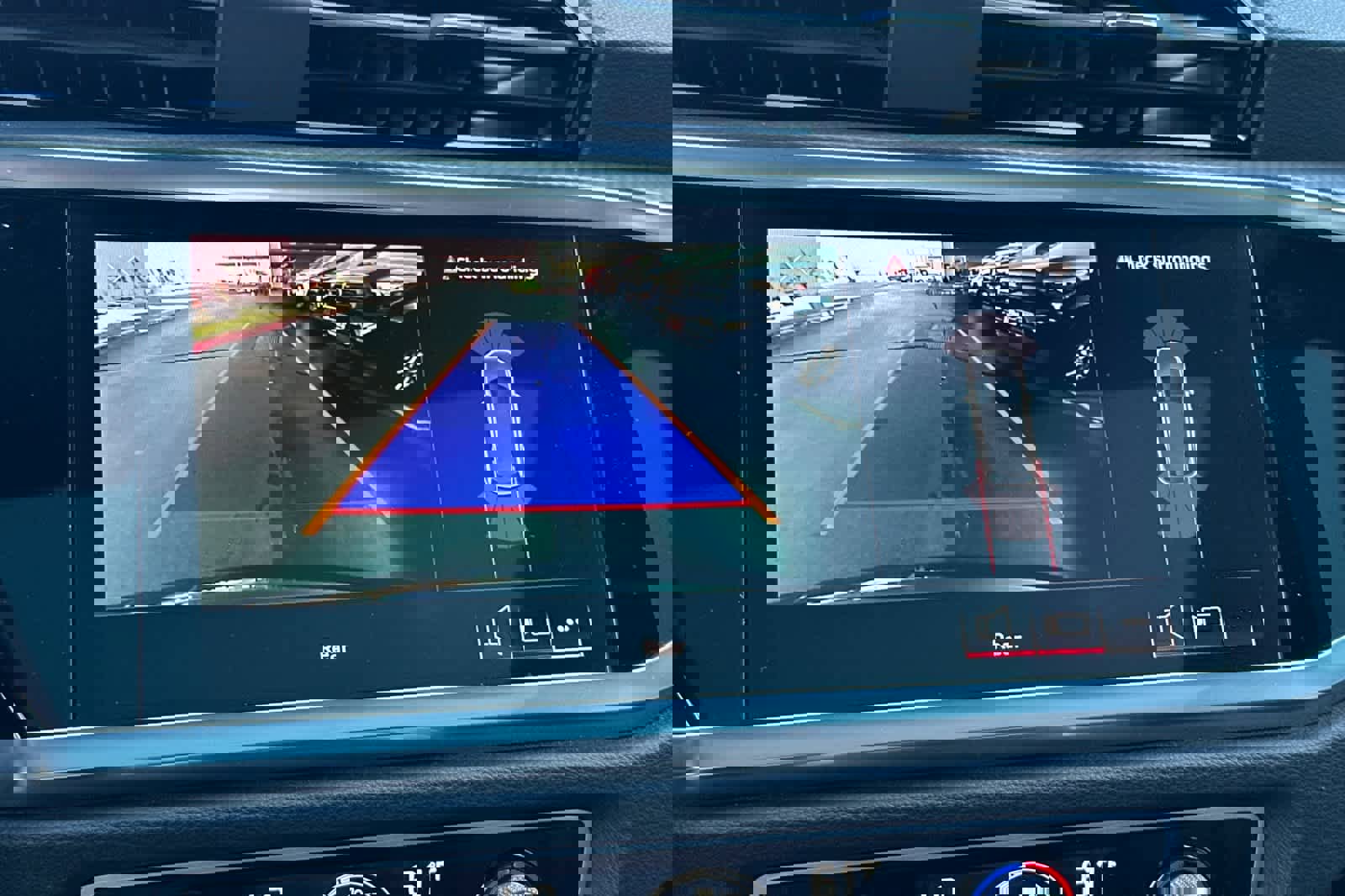 Used 2023 Audi Q3 2.0T Premium image 21