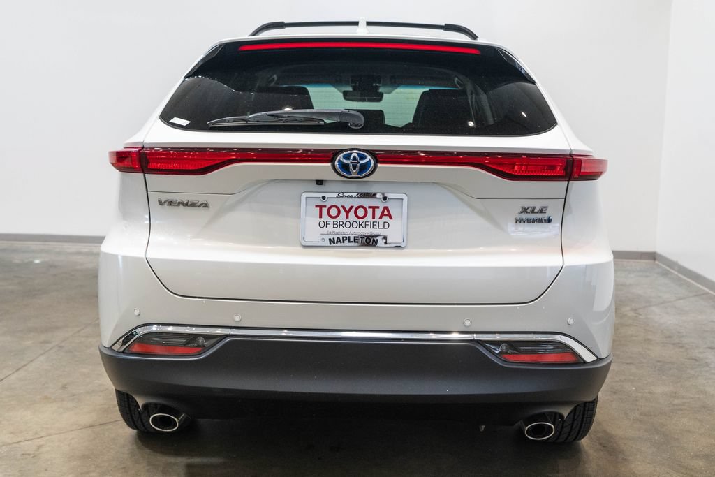 Used 2021 Toyota Venza XLE w/ Softex Package AWD/4WD image 8