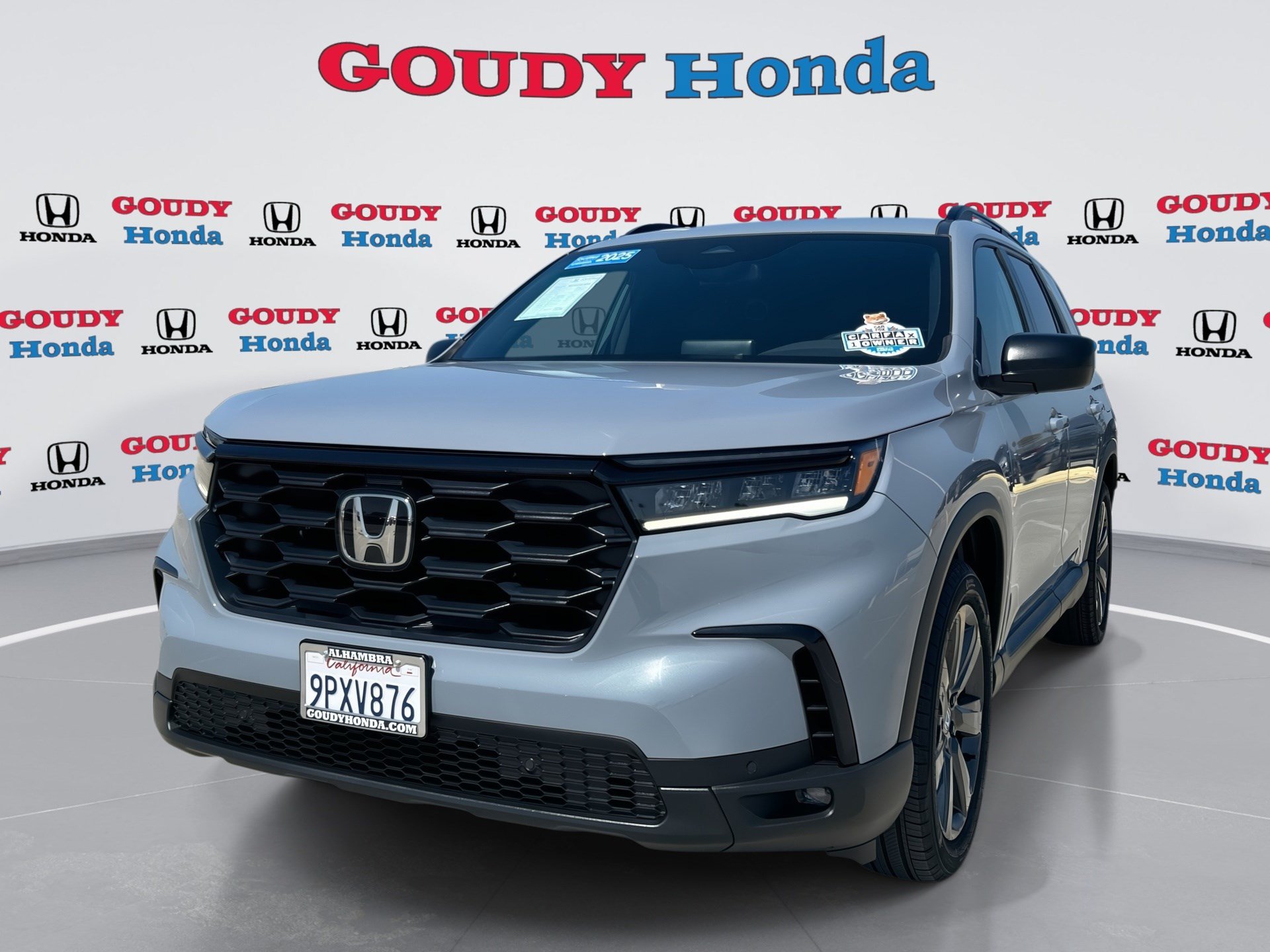 Certified 2025 Honda Pilot Sport