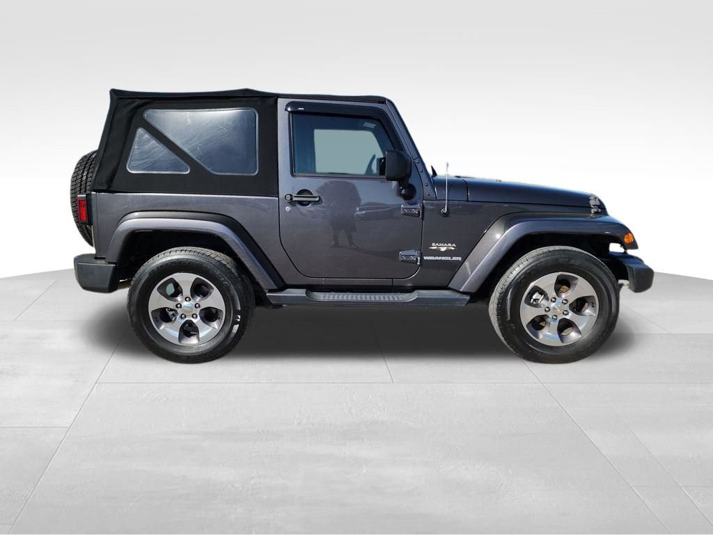 Used 2017 Jeep Wrangler Sahara w/ Connectivity Group image 9