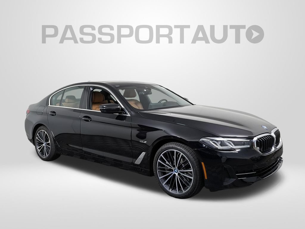 Certified 2023 BMW 530e xDrive w/ Premium Package AWD/4WD image 9