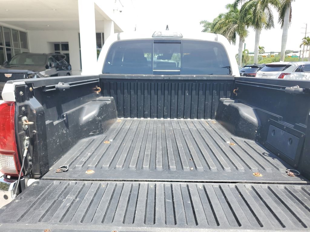 Used 2019 Toyota Tacoma SR5 RWD image 26