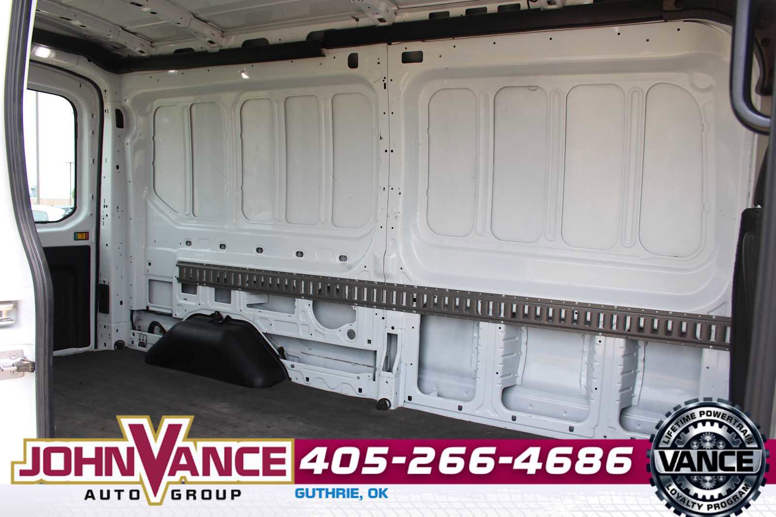 Used 2019 Ford Transit 250 148 Medium Roof RWD image 19