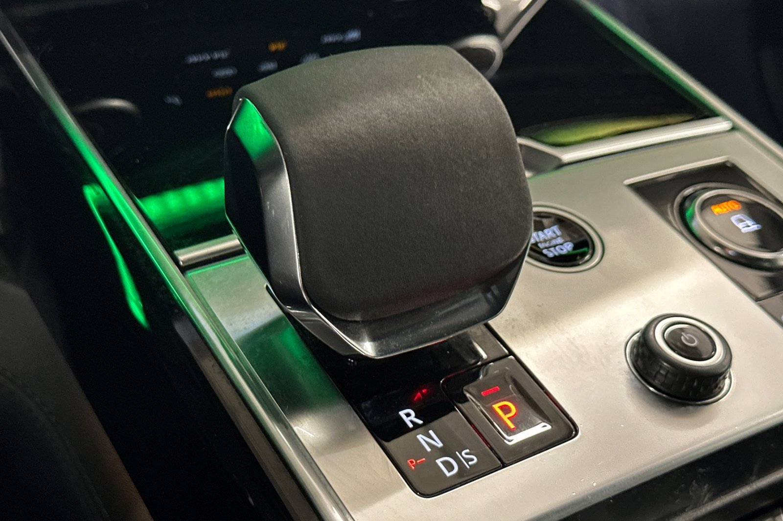 Used 2023 Land Rover Range Rover SE image 24