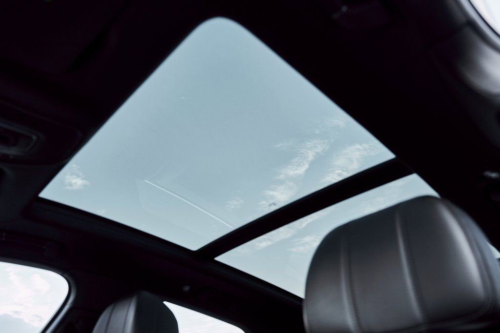 Used 2022 Bentley Bentayga image 46