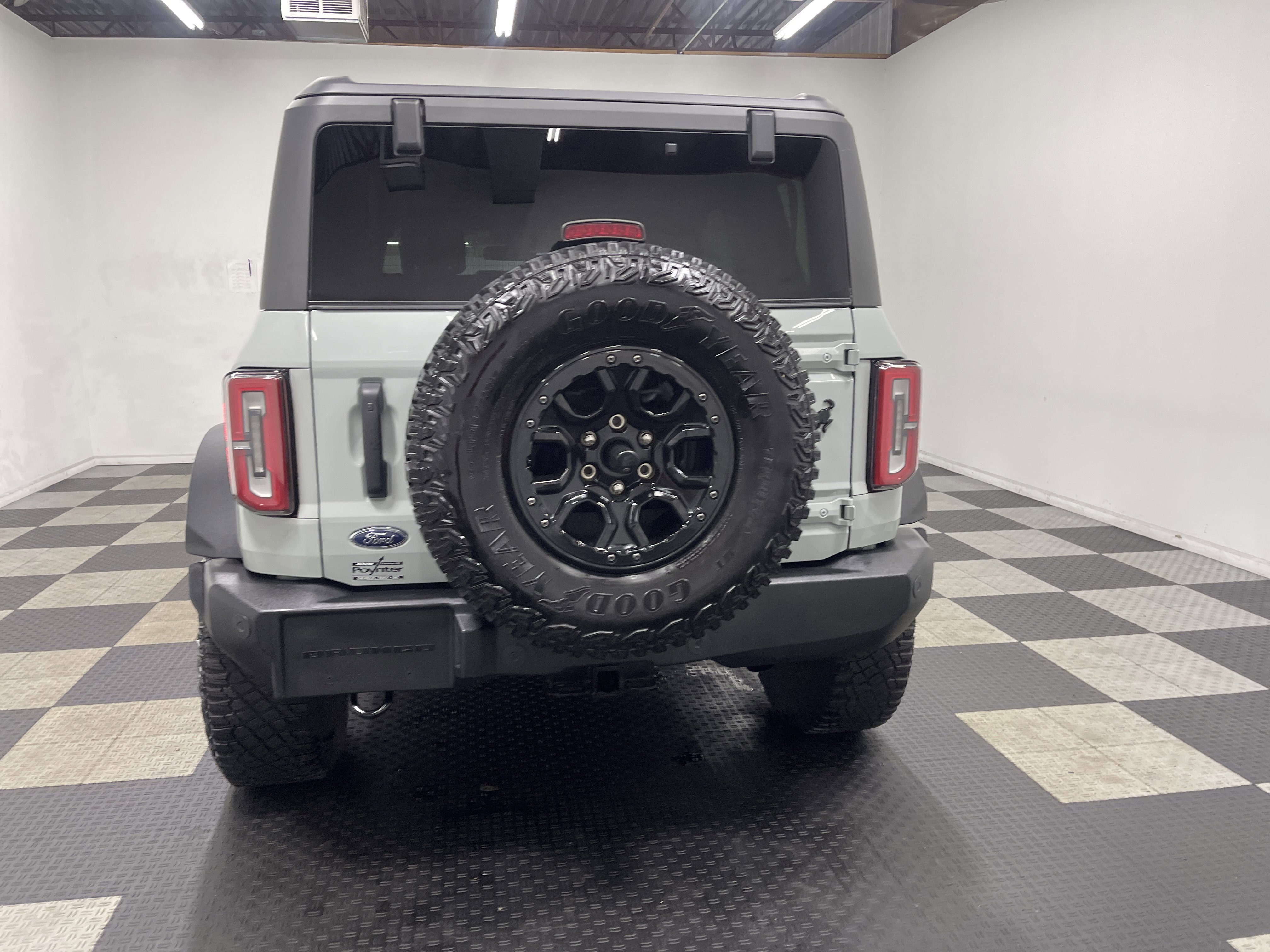 Used 2022 Ford Bronco Wildtrak image 3