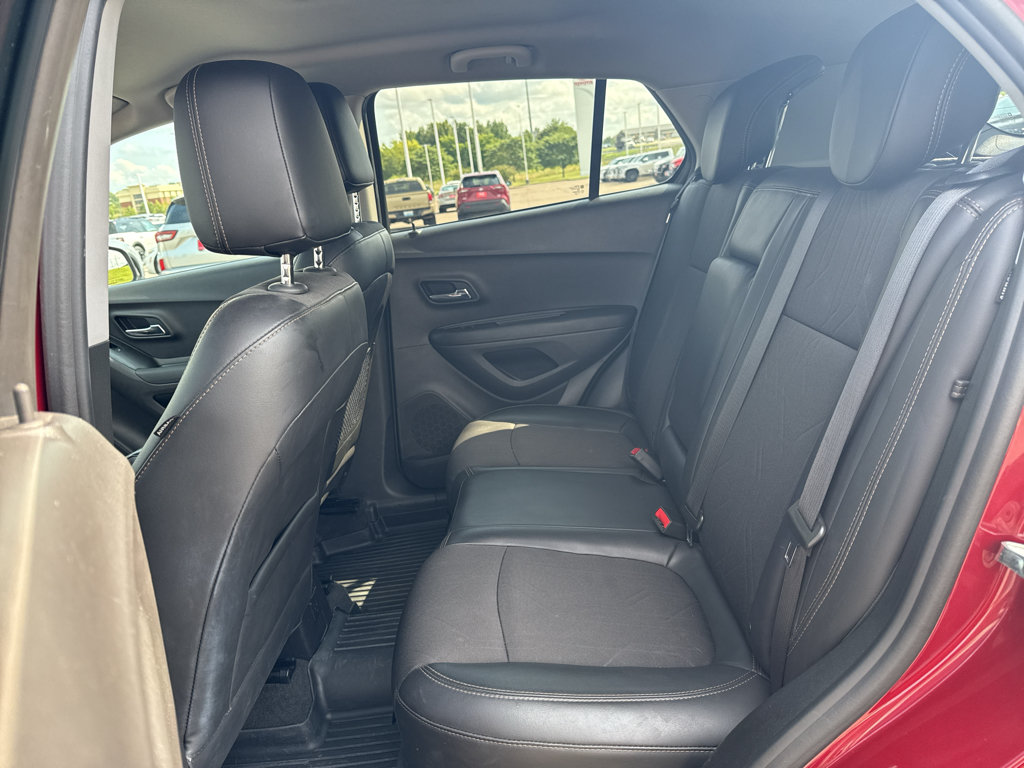 Used 2020 Chevrolet Trax LT w/ Driver Confidence Package FWD image 11