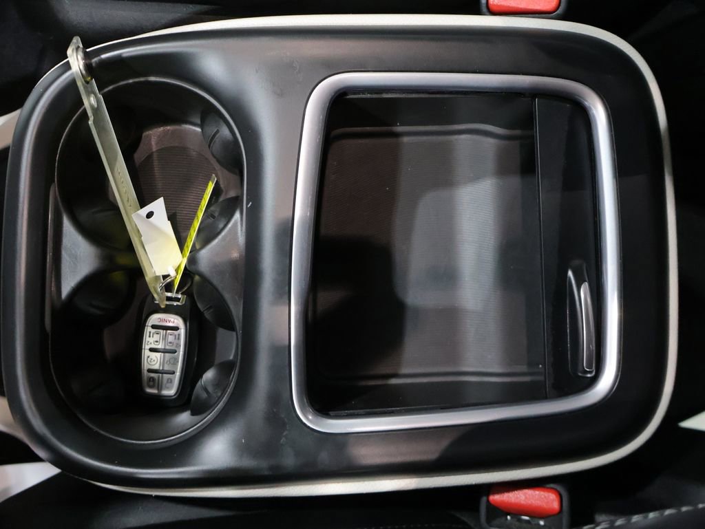 Certified 2024 Chrysler Pacifica Select image 38