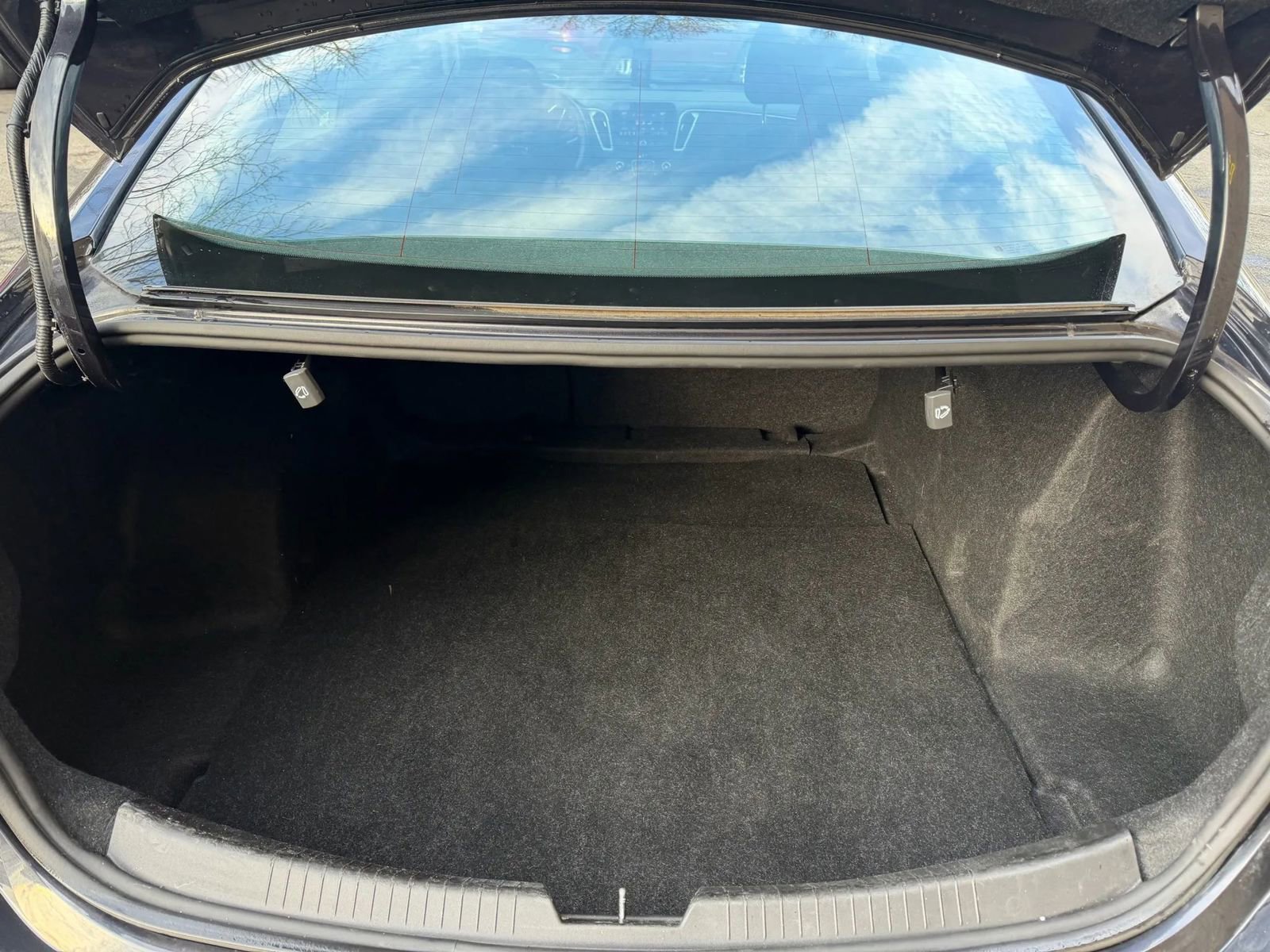 Used 2023 Chevrolet Malibu LT image 8