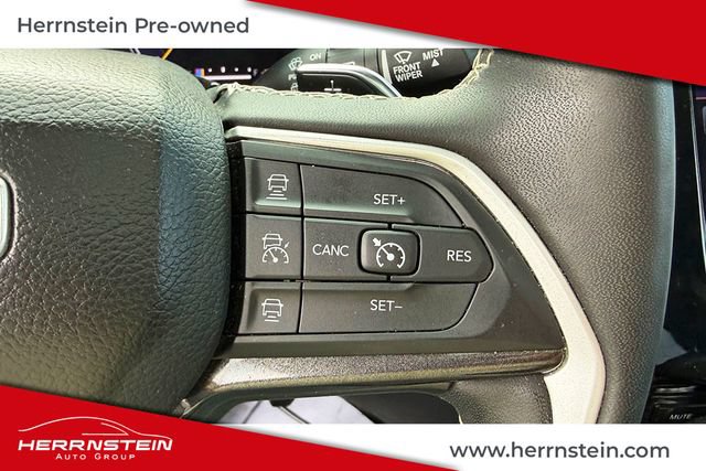 Used 2023 Jeep Grand Cherokee Laredo w/ Luxury Tech Group I AWD/4WD image 20