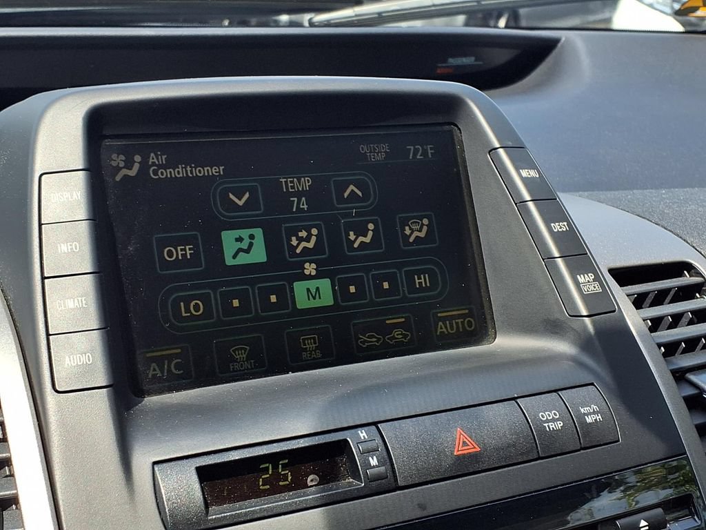 Used 2007 Toyota Prius Touring FWD image 9