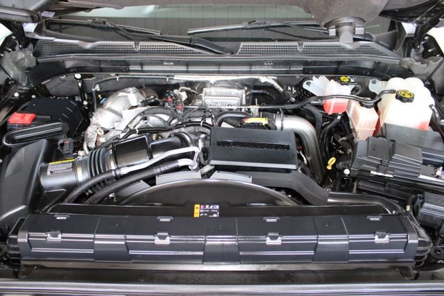 Used 2022 GMC Sierra 2500 Denali w/ Denali Black Diamond Edition AWD/4WD image 33