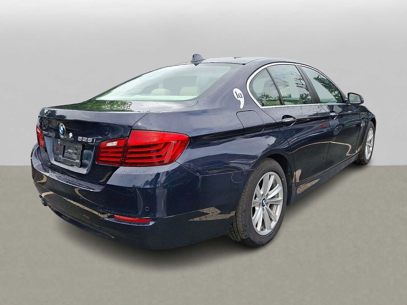 Used 2015 BMW 528i xDrive Sedan AWD/4WD image 3