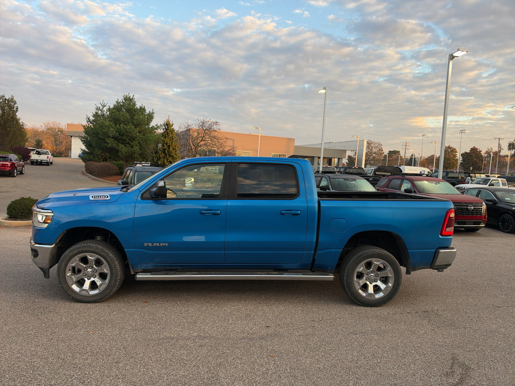 Used 2022 RAM 1500 Big Horn AWD/4WD image 2