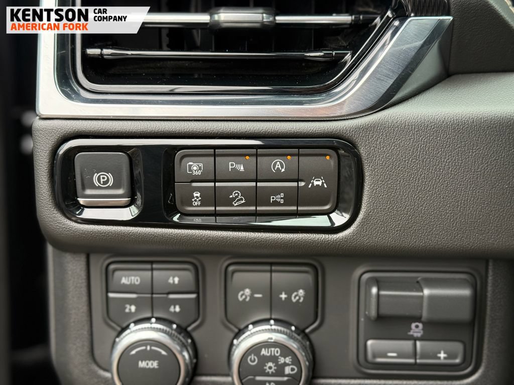 Used 2026 GMC Yukon Elevation AWD/4WD image 24