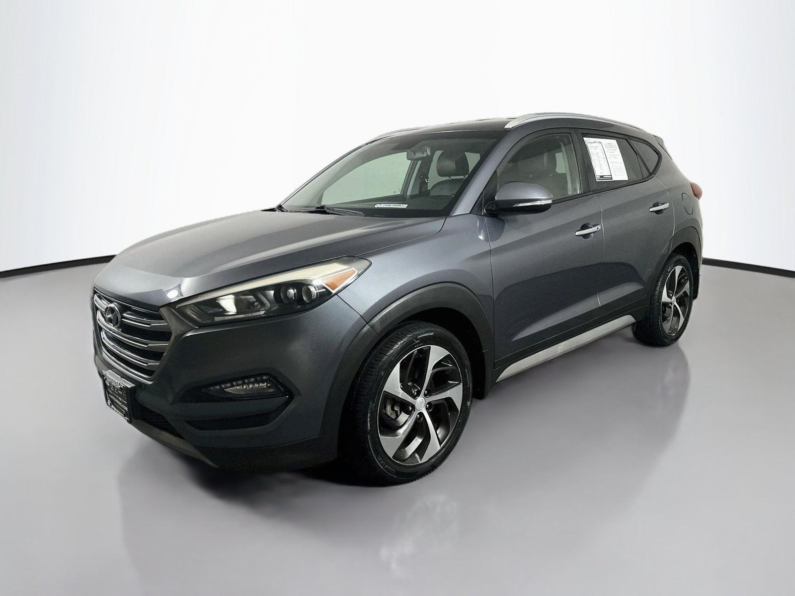 Used 2018 Hyundai Tucson Limited w/ Cargo Package FWD image 3