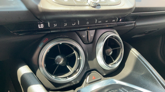 Used 2024 Chevrolet Camaro LT w/ Technology Package RWD image 17